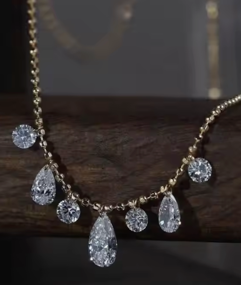 14kt Yellow Gold Lab Diamond Dangle Necklace