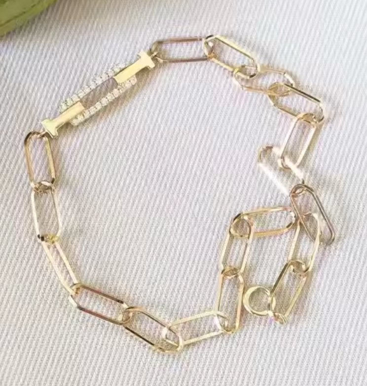 14kt Gold Paperclip Style Bracelet with Diamond Link